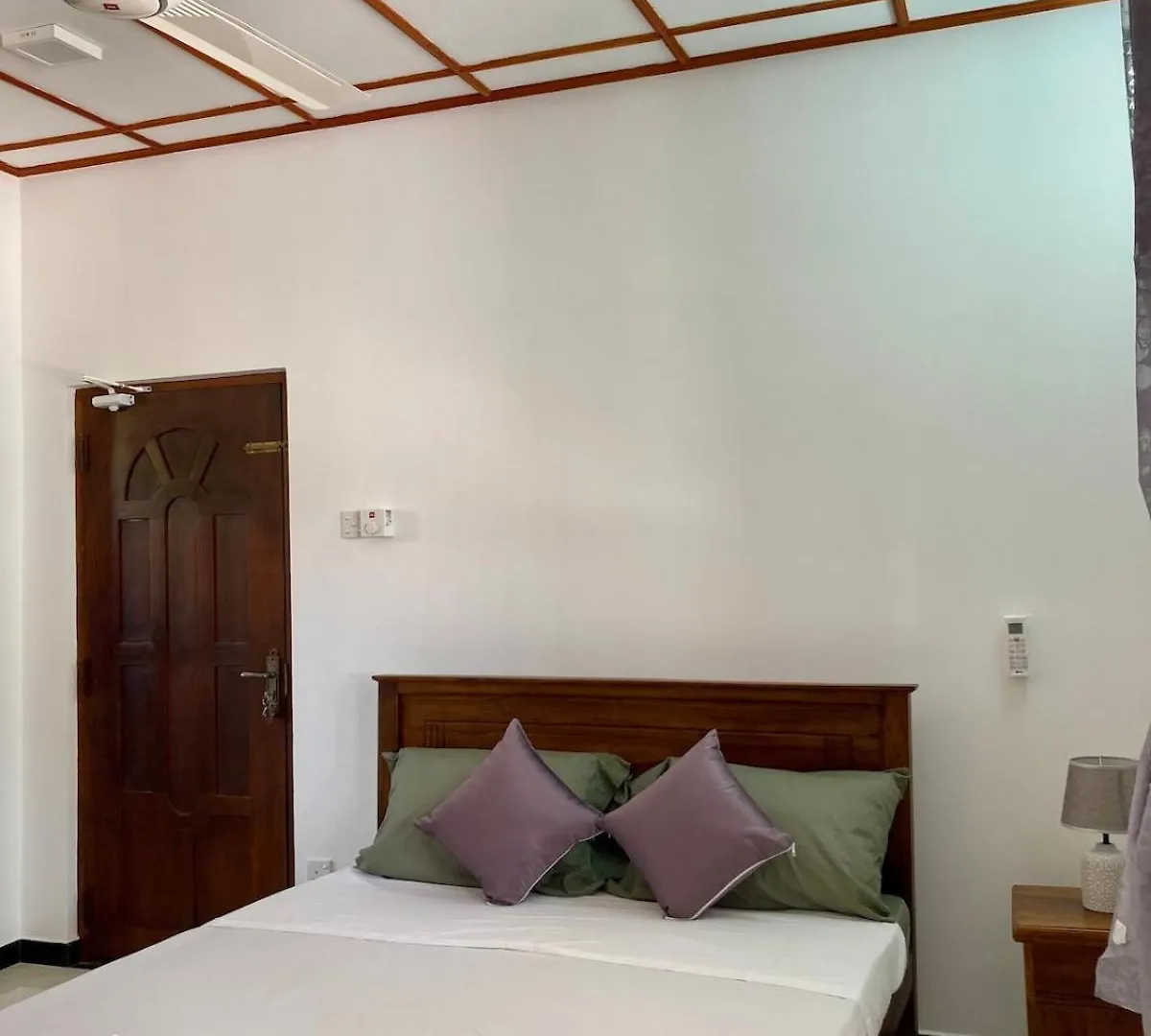 Tropical Annexe At Costa'S Villa, Entire House Kepungoda Apartment