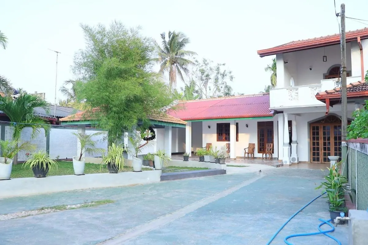 Tropical Annexe At Costa'S Villa, Entire House Kepungoda